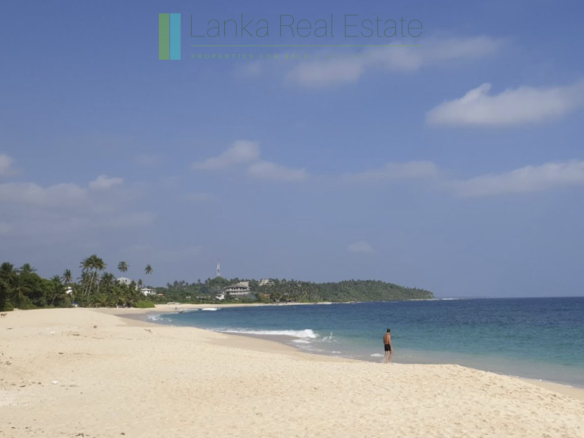 High-end beachfront resort near Mirissa