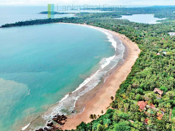 Elevated plot overlooking the ocean at Mawella