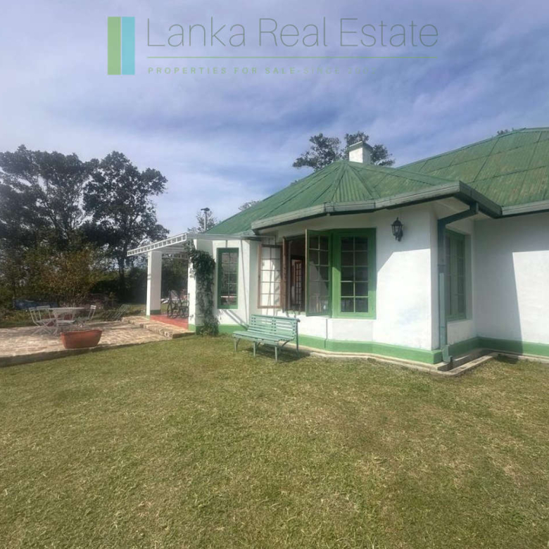 Heritage holiday bungalow on large estate