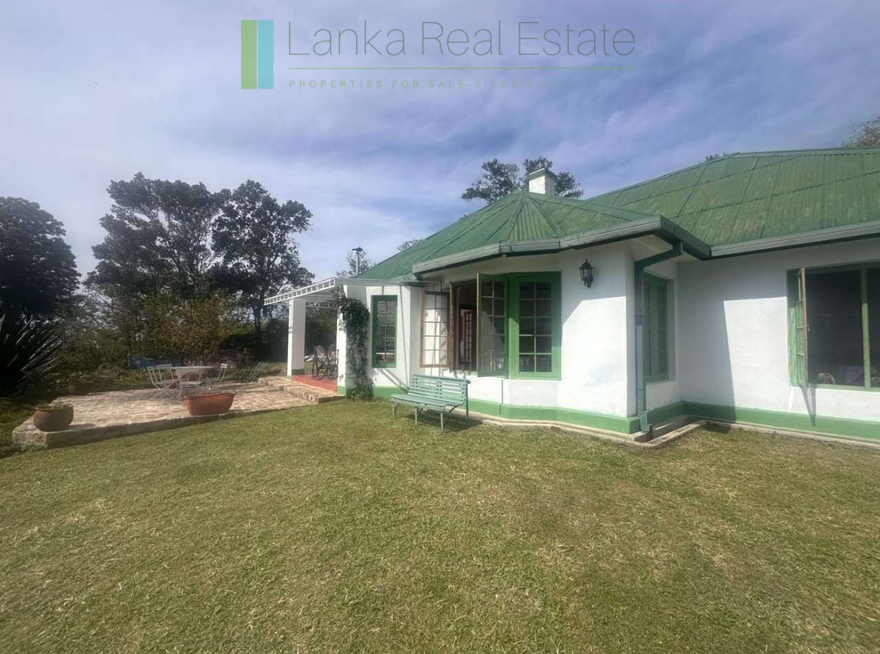 Heritage holiday bungalow on large estate