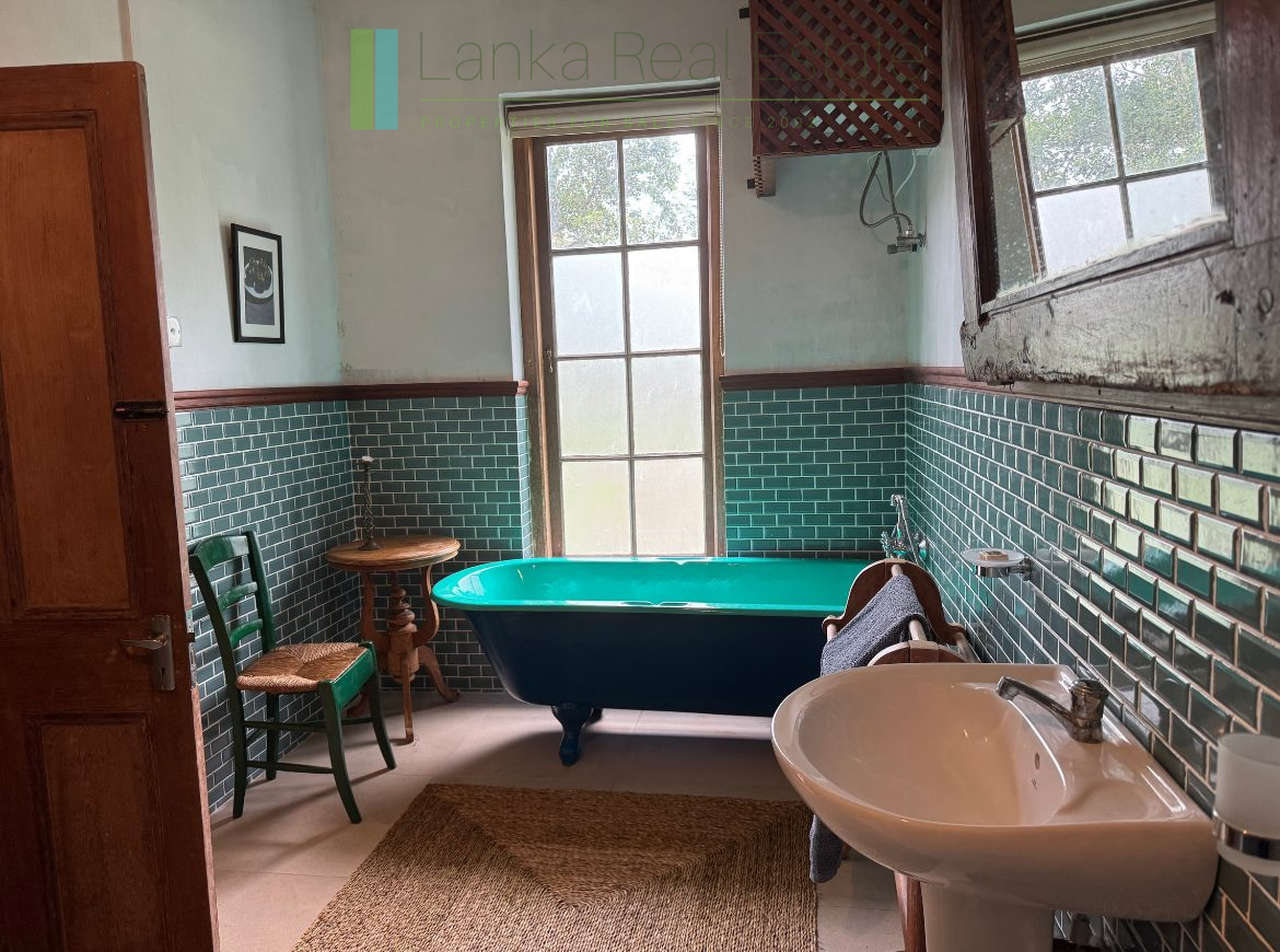 Heritage holiday bungalow on large estate