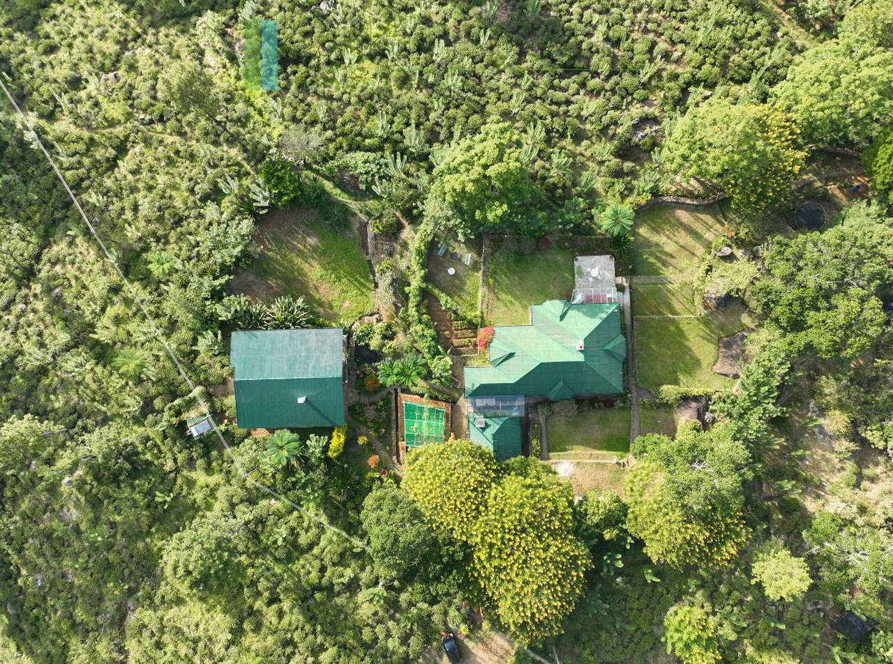 Heritage holiday bungalow on large estate