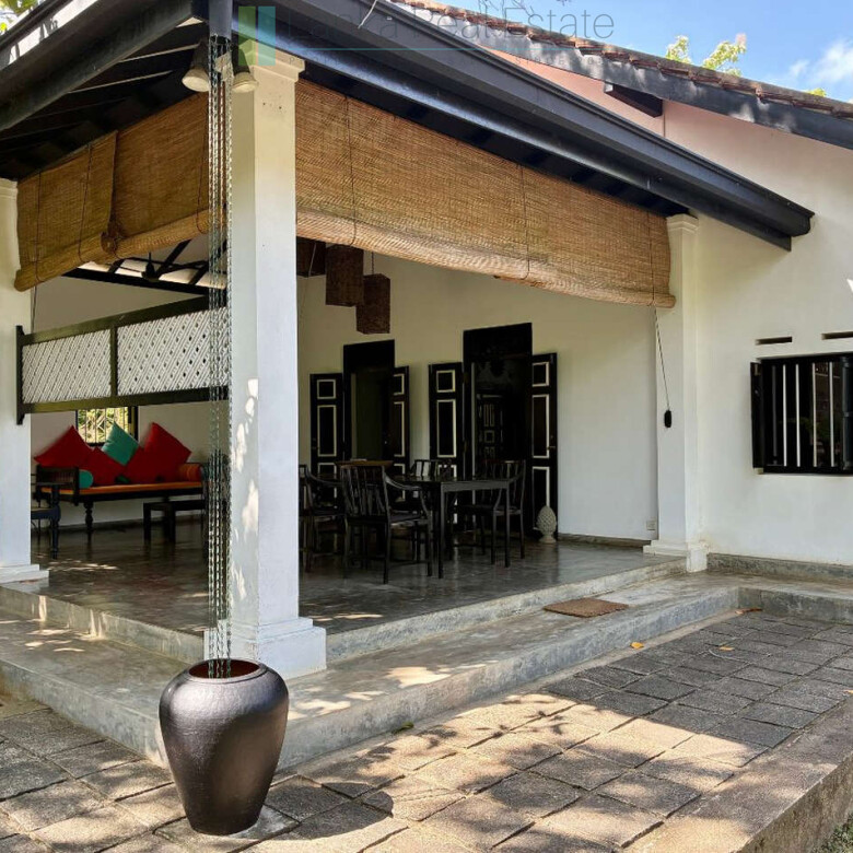 Immaculately renovated Walawwa near Tangalle
