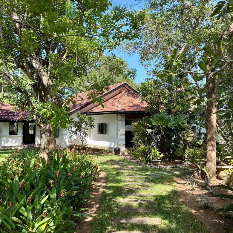 Immaculately renovated Walawwa near Tangalle