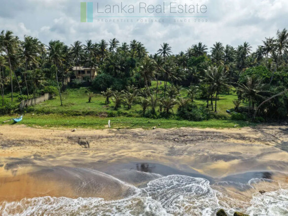 Beachfront development opportunity in Gintota