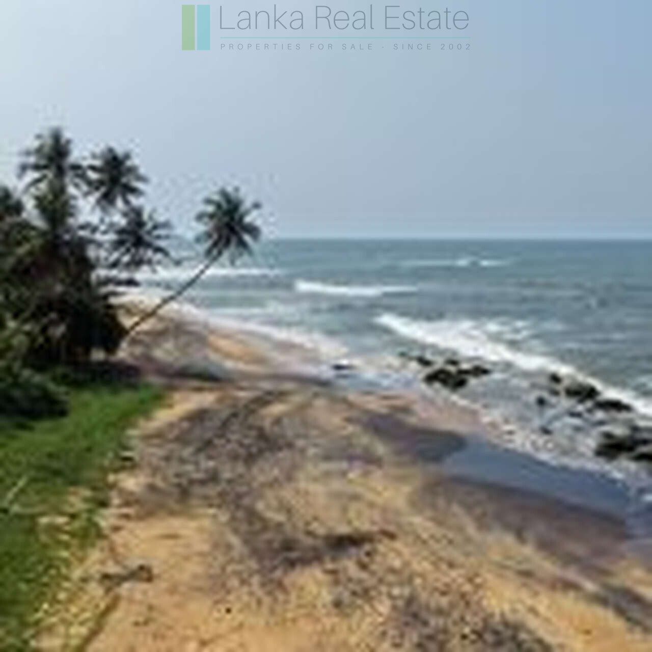Beachfront development opportunity in Gintota