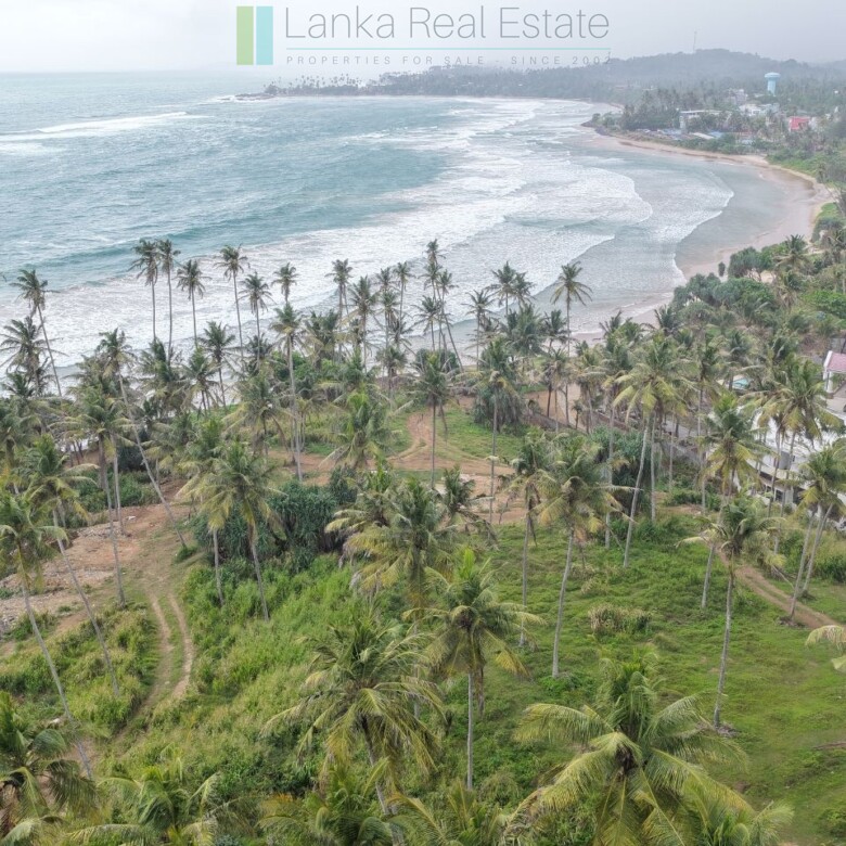 Ocean-view plot in Hiriketiya