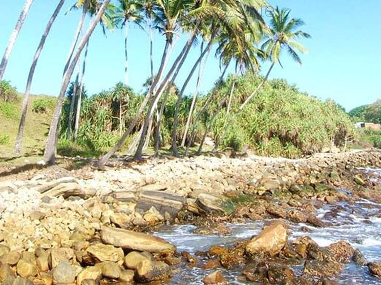 Blue Beach Island, Nilwella, Hiriketiya