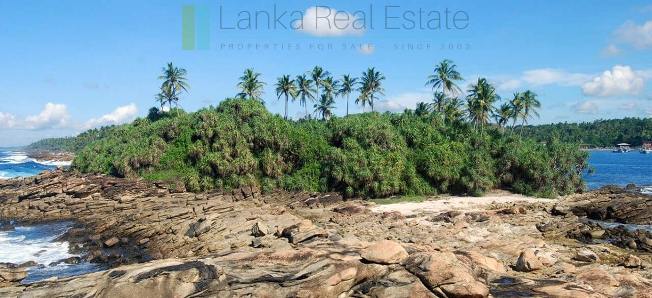 Blue Beach Island, Nilwella, Hiriketiya