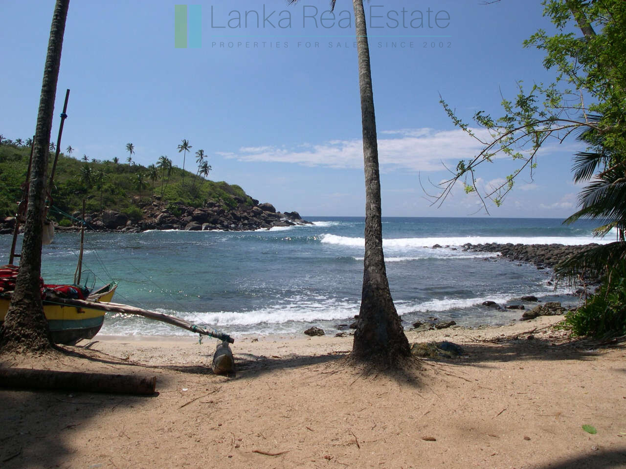 Five bedroom villa near Dondra