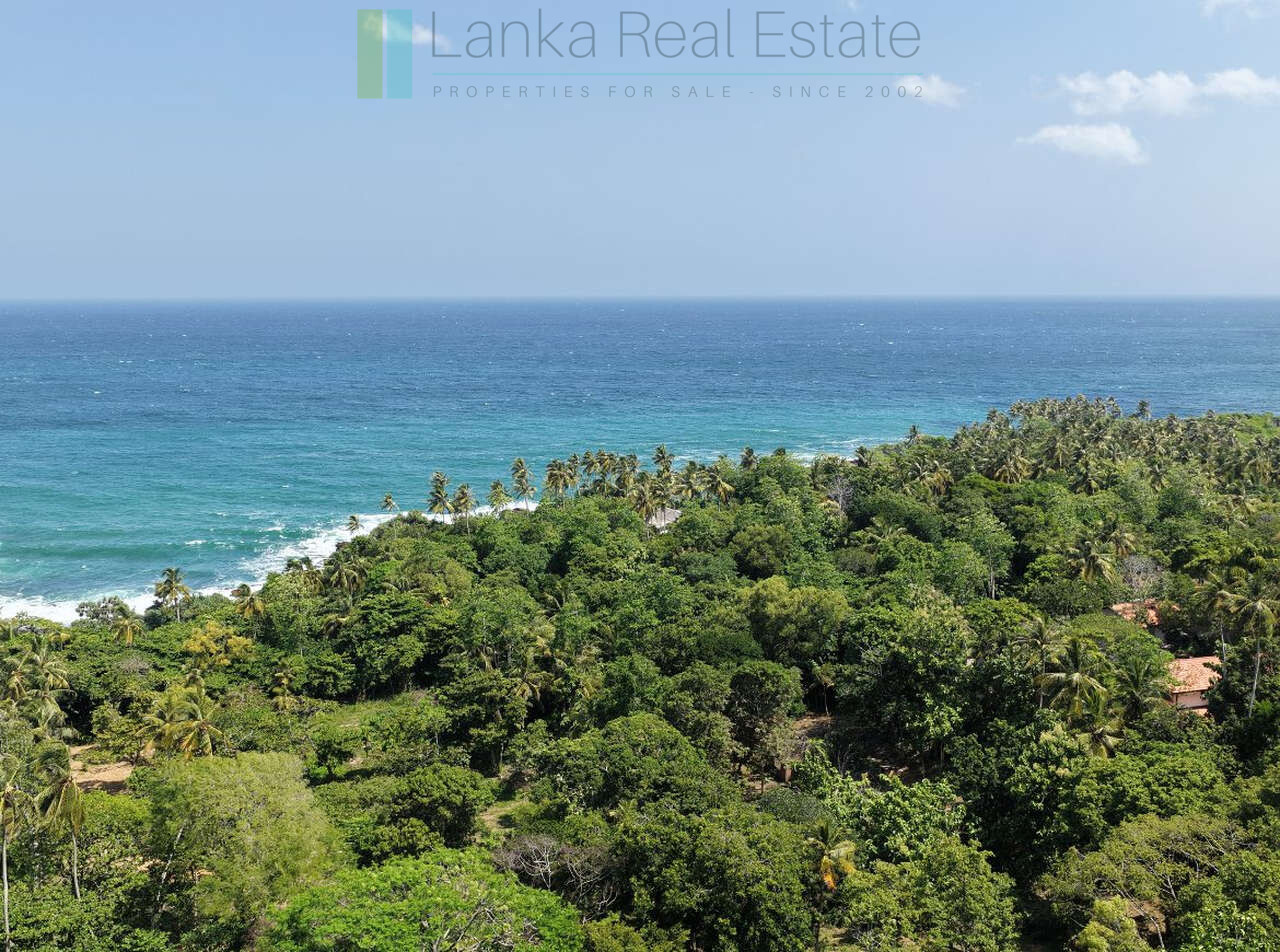 Substantial ocean-view plot in Hiriketiya
