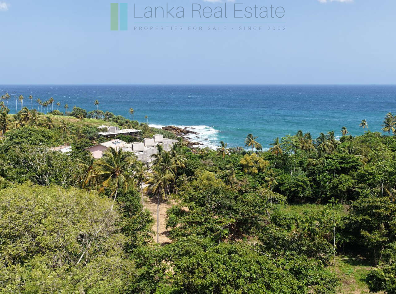 Substantial ocean-view plot in Hiriketiya