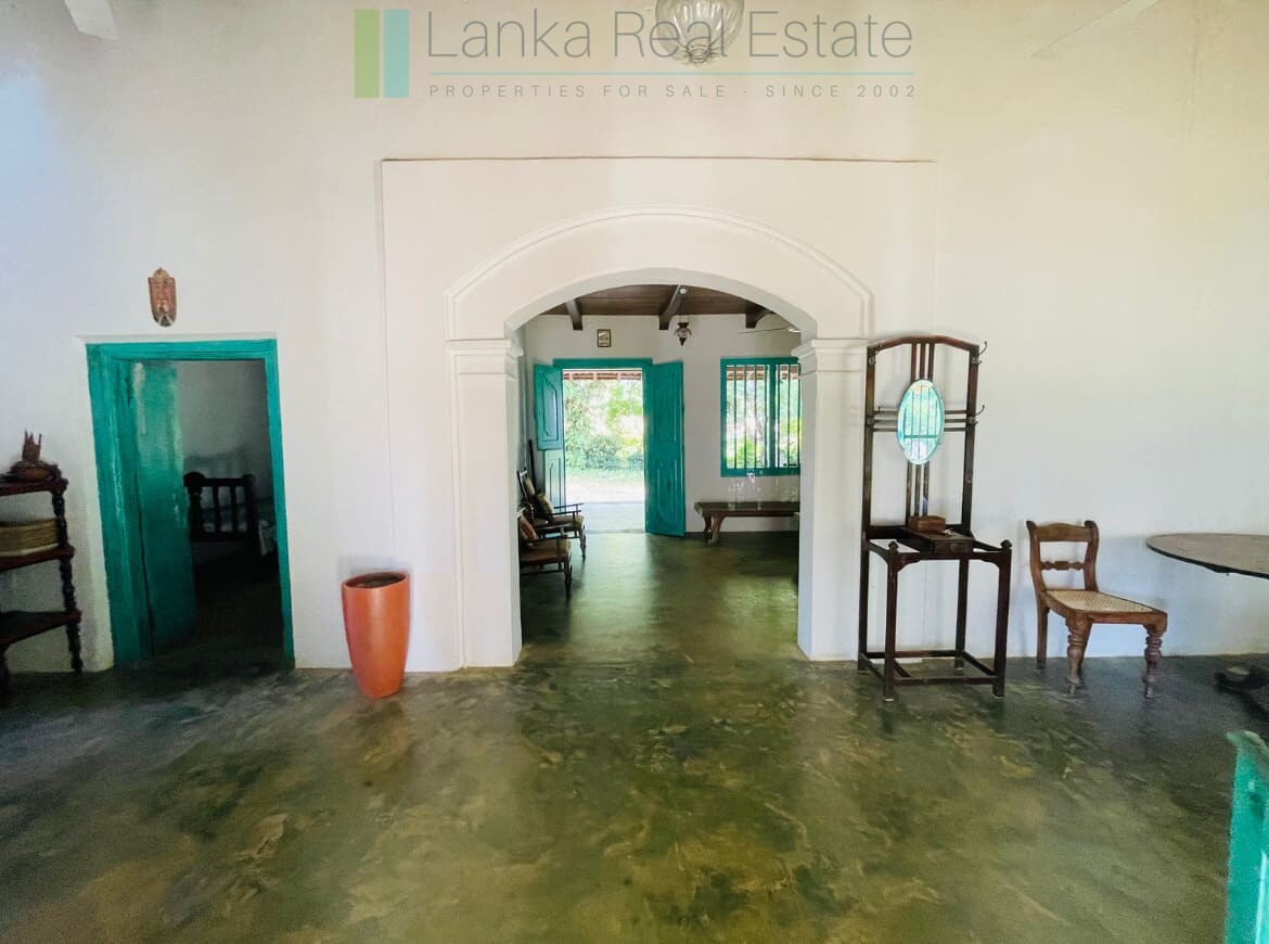 Heritage Sinhalese manor house near Galle