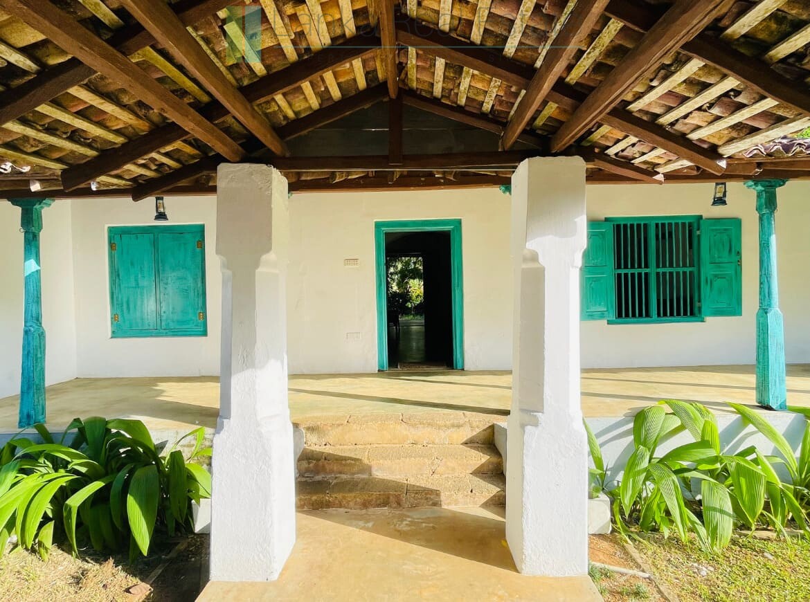 Heritage Sinhalese manor house near Galle