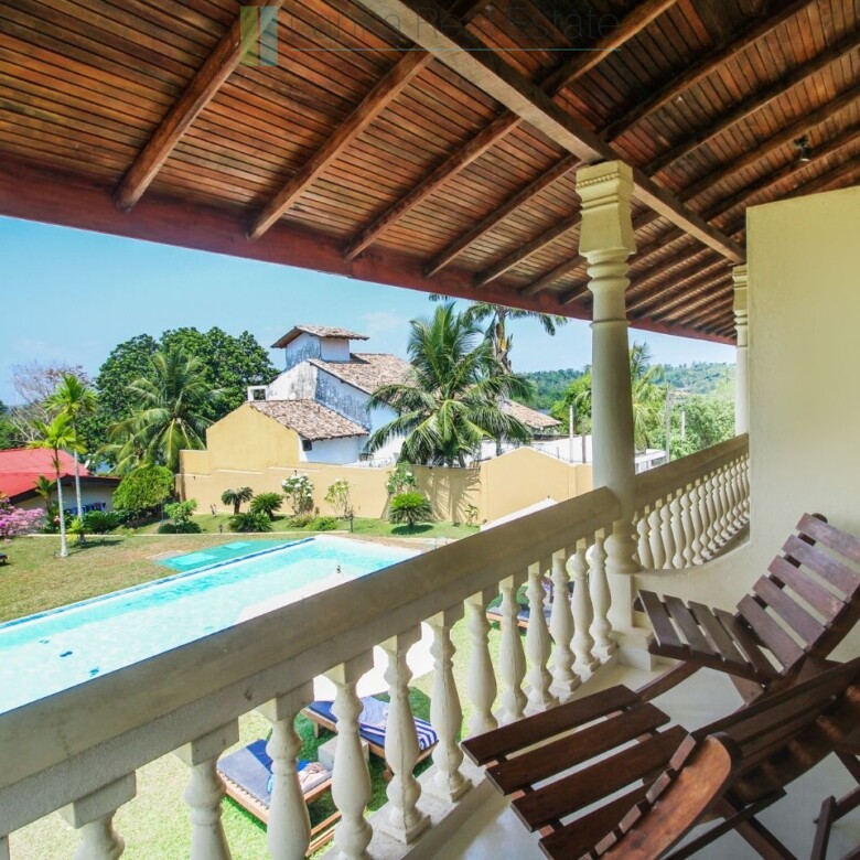 Fifteen bedroom lakeside resort hotel in Hikkaduwa