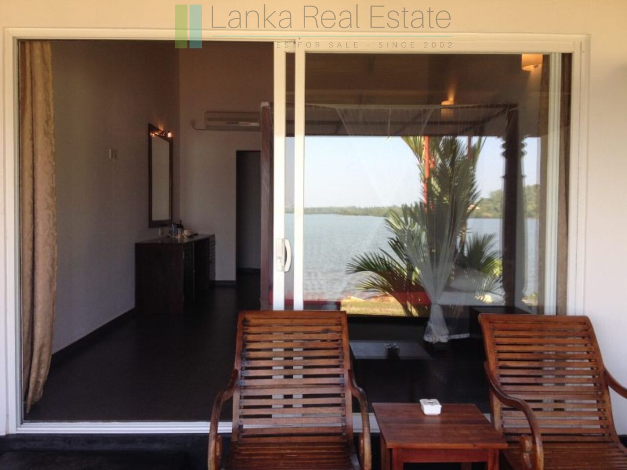 Fifteen bedroom lakeside resort hotel in Hikkaduwa