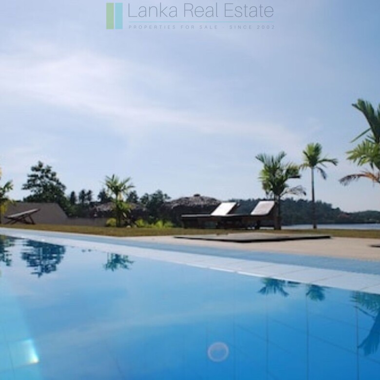 Fifteen bedroom lakeside resort hotel in Hikkaduwa