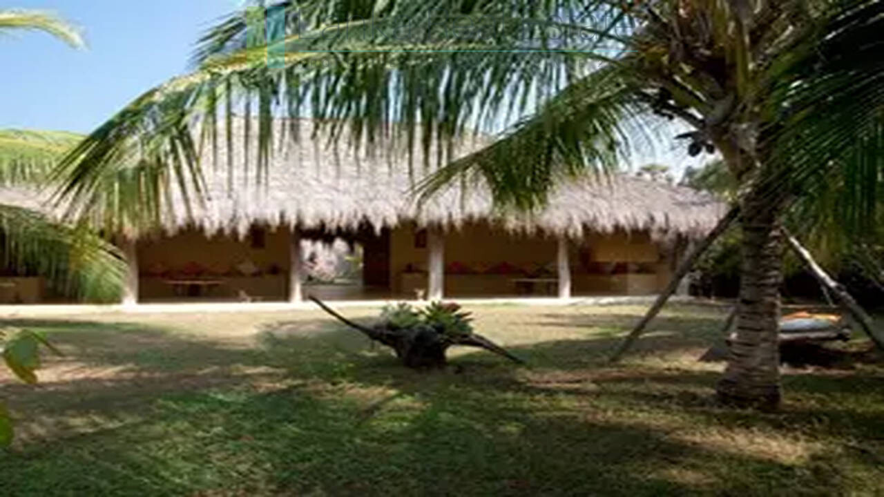 Bar Reef Hotel
