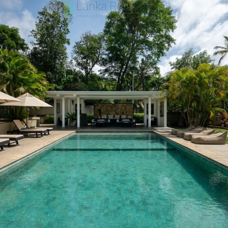 The Deco House
