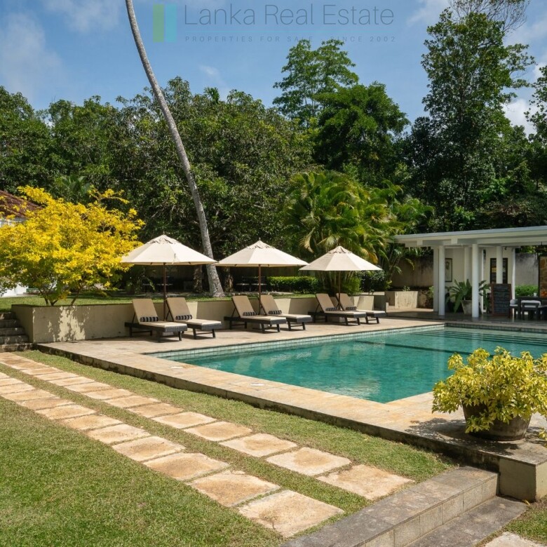 The Deco House