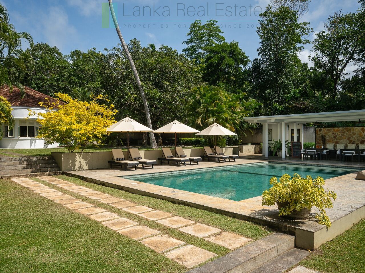 The Deco House