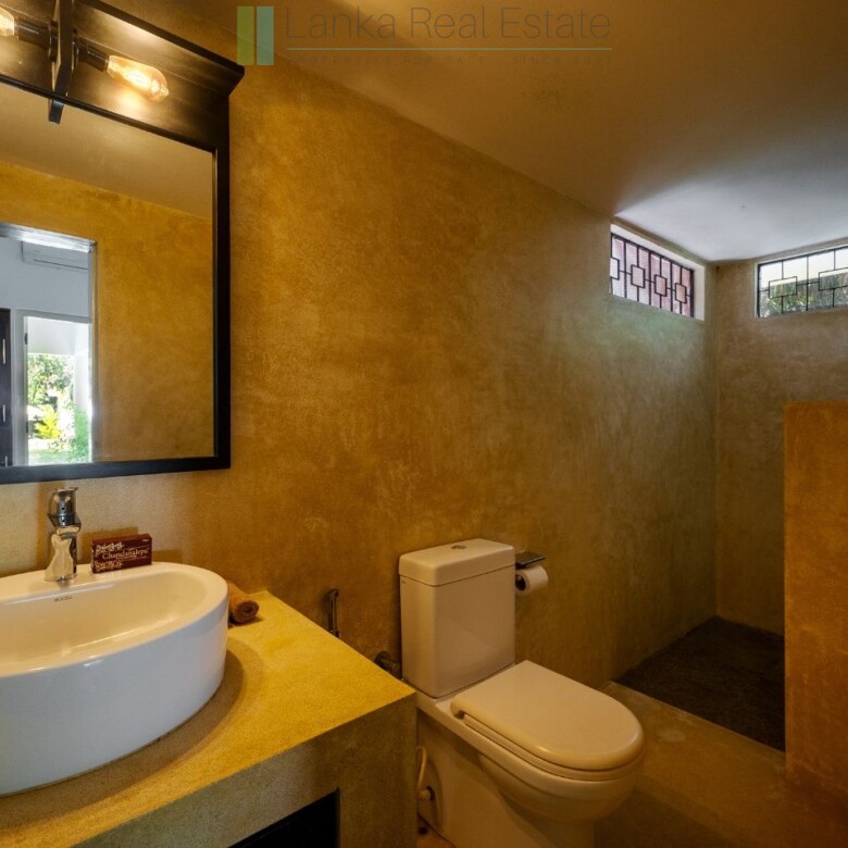 The Deco House