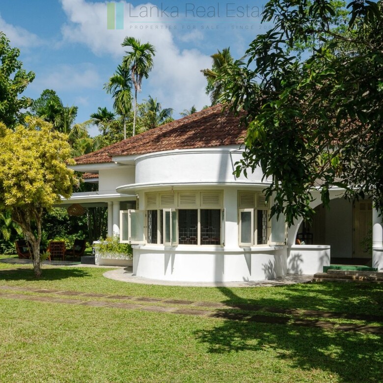The Deco House