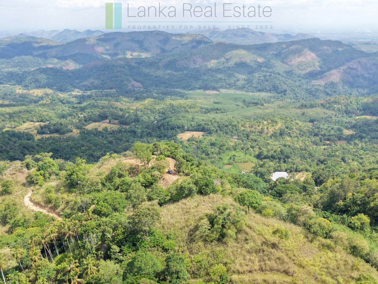 Three acres near Beragala with spectacular views