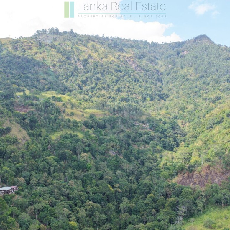 Three acres near Beragala with spectacular views