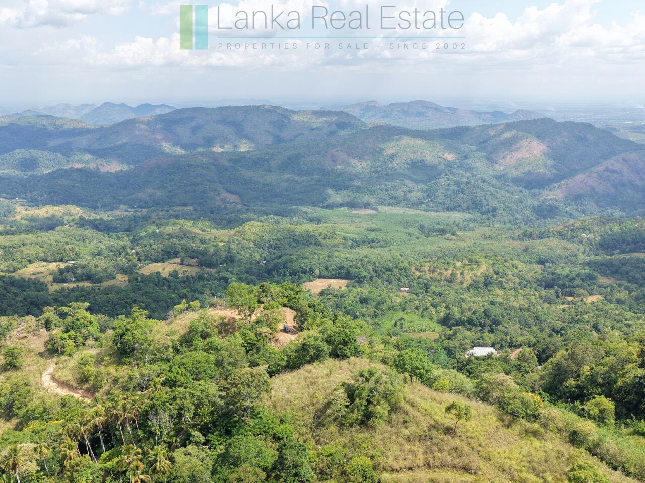 Three acres near Beragala with spectacular views