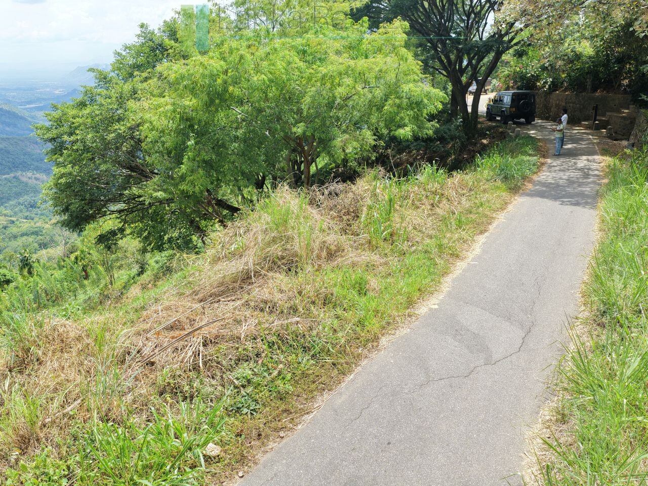 Hillside development plot with views near Beragala