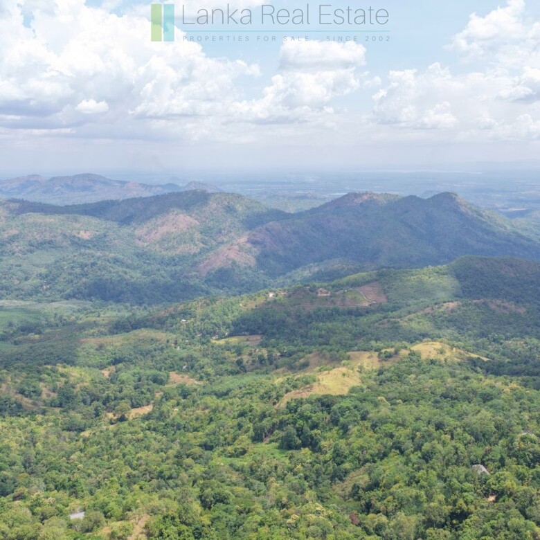 Hillside development plot with views near Beragala