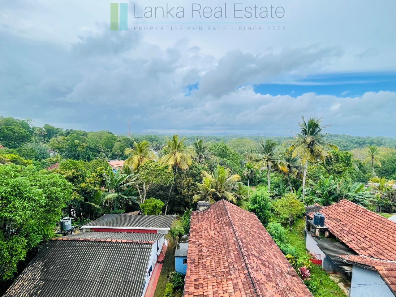 261002-weligama (2) Three-level apartment house in Weligama