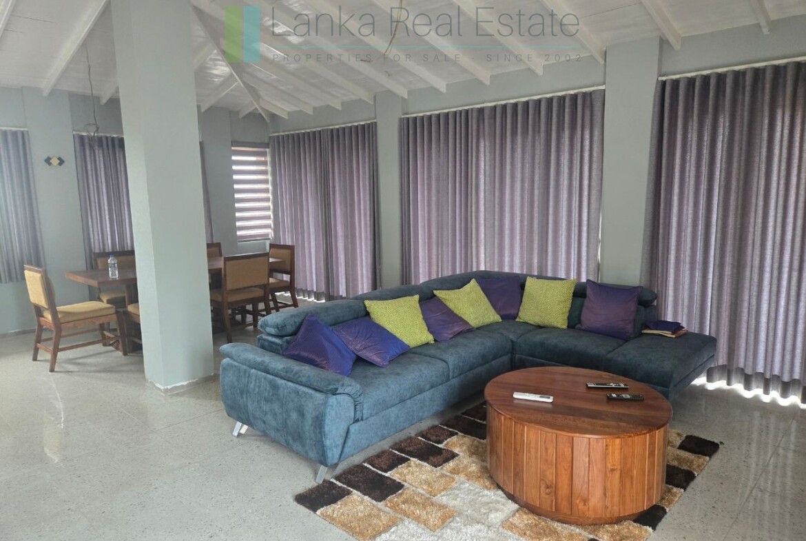Three-level apartment house in Weligama