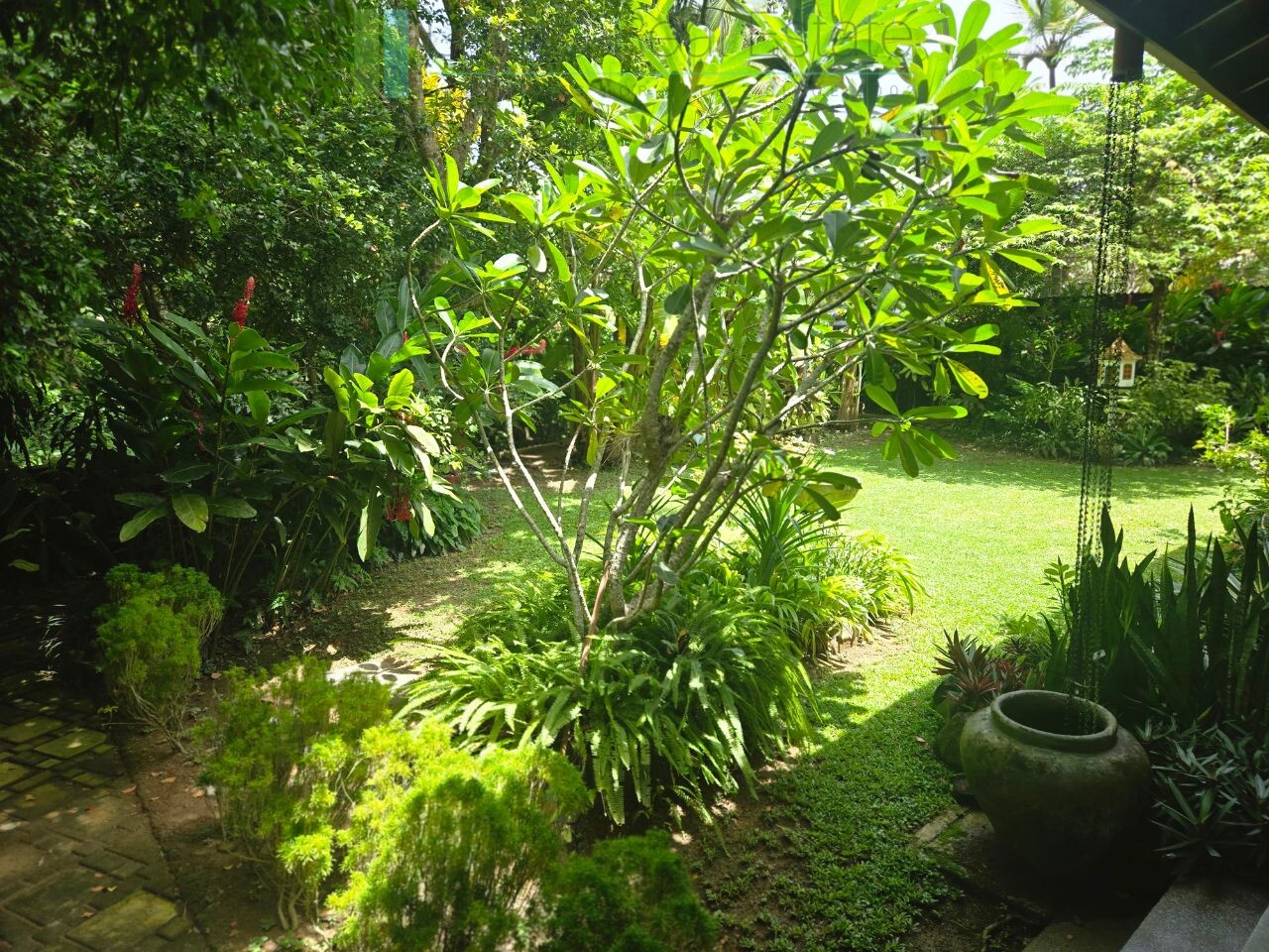 Furnished villa near the beach in Hikkaduwa
