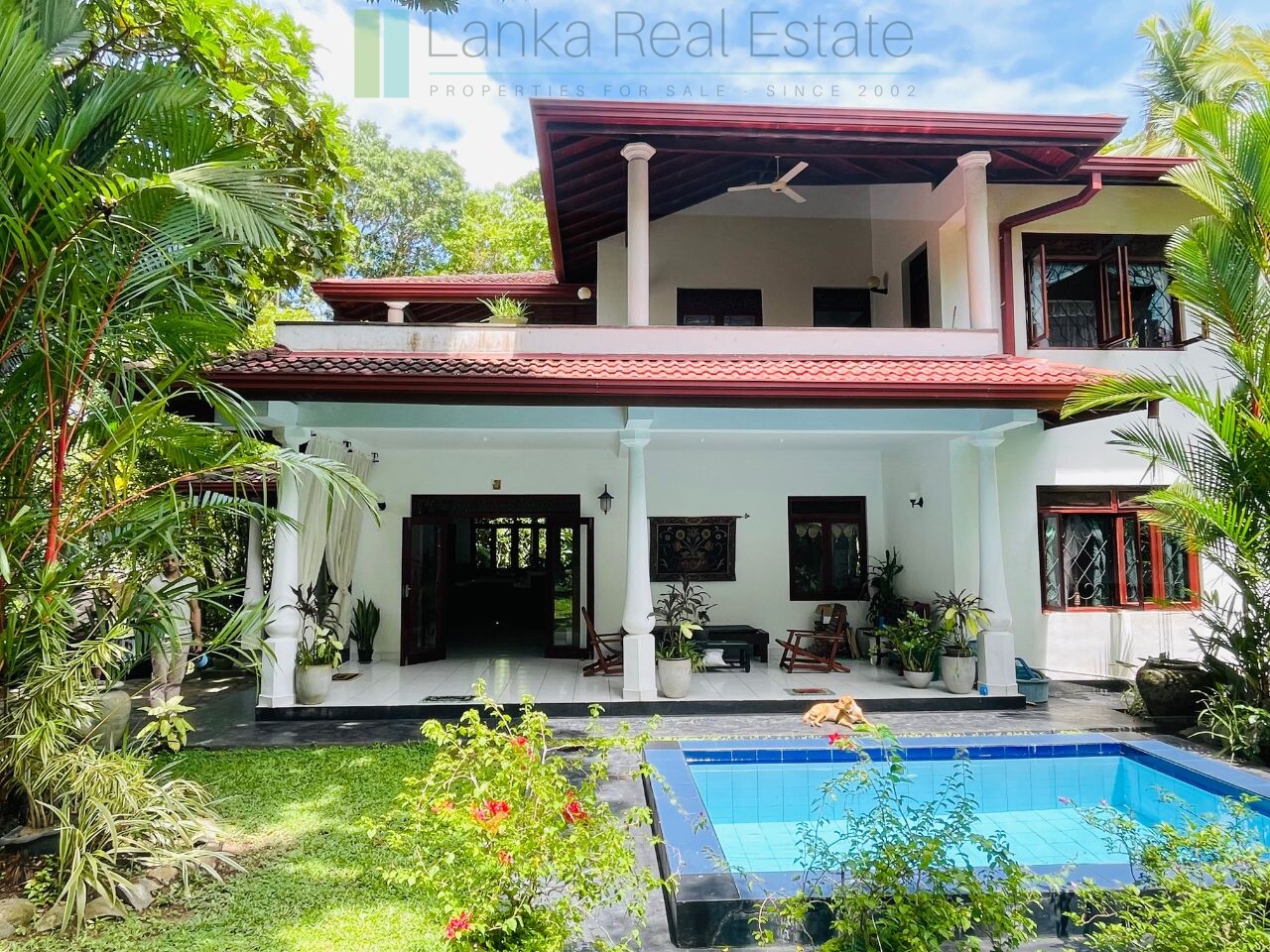 Furnished villa near the beach in Hikkaduwa